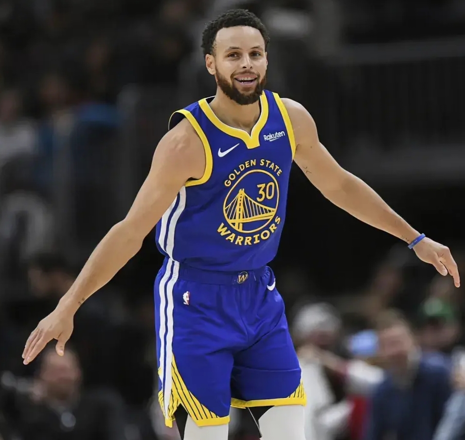 里程碑夜金州勇士更衣室发声，全明星赛今晚刷纪录，震撼外界，年轻球员得到机会的简单介绍