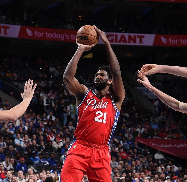 NBA总决赛赛程吃紧；里昂关键时刻状态回暖；赛场秩序良好；球探报告显示潜力(nba季后赛什么开始)